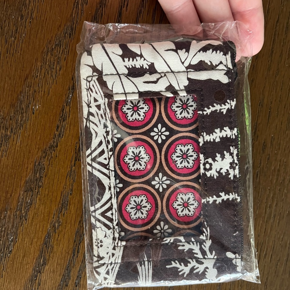 Vera Bradley Imperial Toile zip ID Case